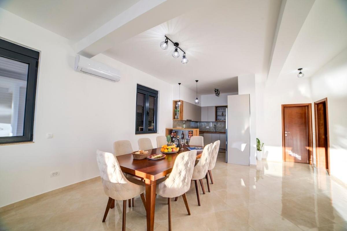 Villa Jelena With Private Pool - Lapcici บุดวา ภายนอก รูปภาพ